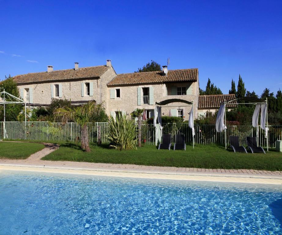 Bed & Breakfast Mas Des Figues: Provençal With Pool And Organic Cuisine
