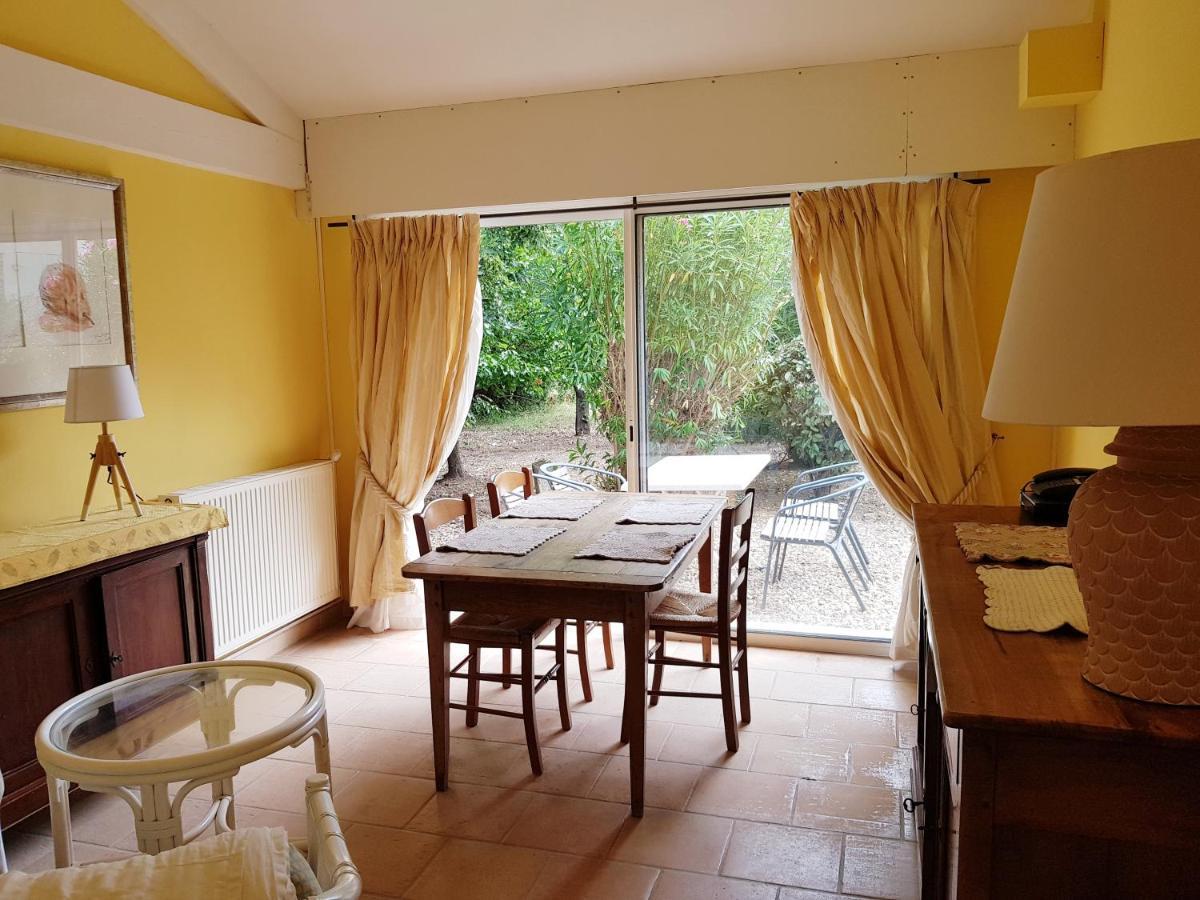 Mas des Figues La Ferme de Philippe #Ecotourism #Agrotourism #Ruraltourism #Countryhouselodge #zeropesticide #conversionbio #OrganicVegetarianBrunch Couette-café