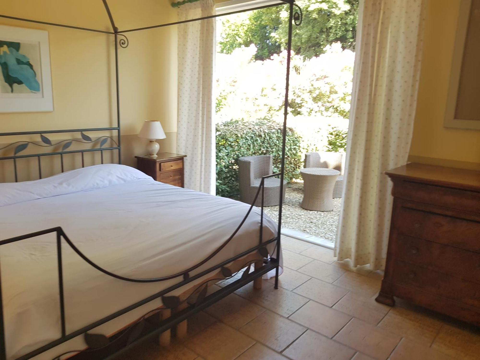 Couette-café Mas des Figues La Ferme de Philippe #Ecotourism #Agrotourism #Ruraltourism #Countryhouselodge #zeropesticide #conversionbio #OrganicVegetarianBrunch