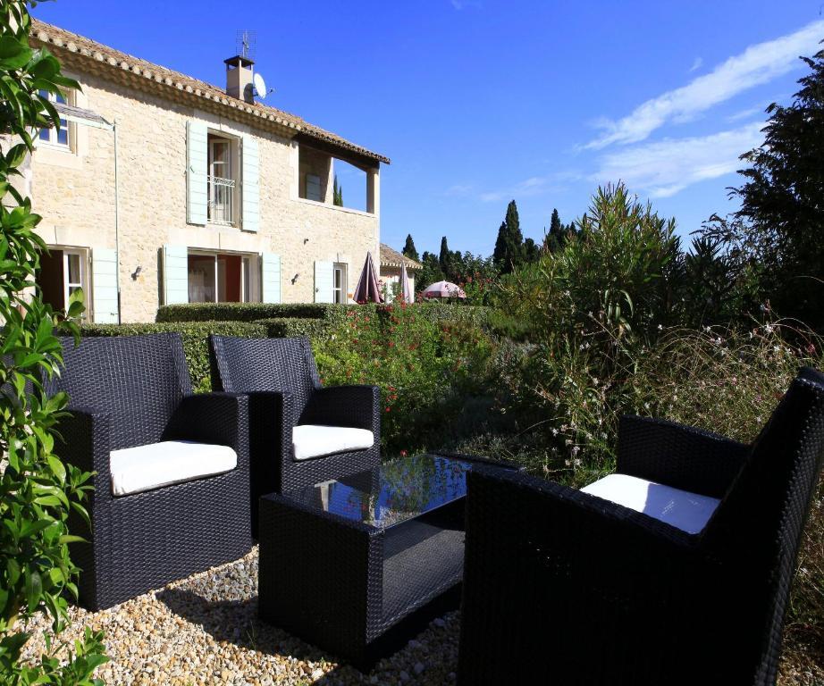 Mas Des Figues - Mas Xviiie - Tres Calme - Certifie Biologique Frbio10- Piscine Roseraie - Cuisine Maison Brunch Paysan Mediterraneen Potager Huile D'Olive Bio - Agritourisme - Alpilles Saint Remy De Provence - Ouvert Du 01E Mai Au 30 Septembre - Saint-Rémy-de-Provence